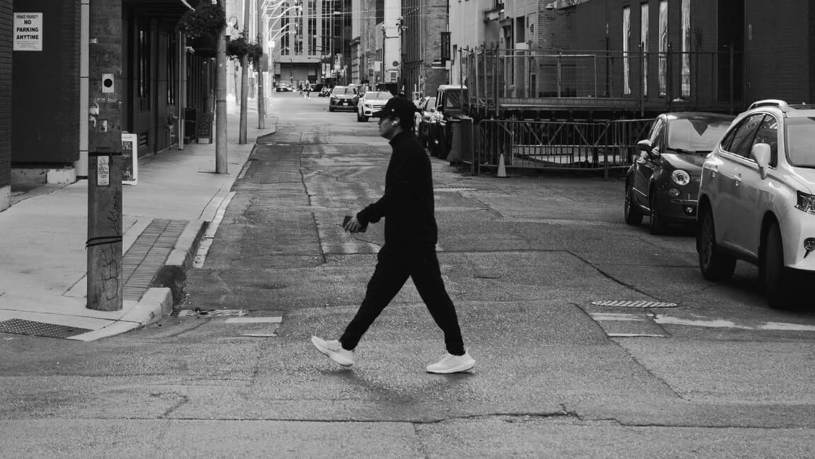 WALKING YOUR LIFE with SNEAKER.